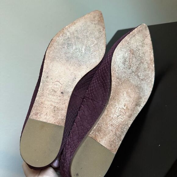Matt Bernson Snake Pattern Maroon Pointed Toe Flats size 7 - Picture 6 of 7
